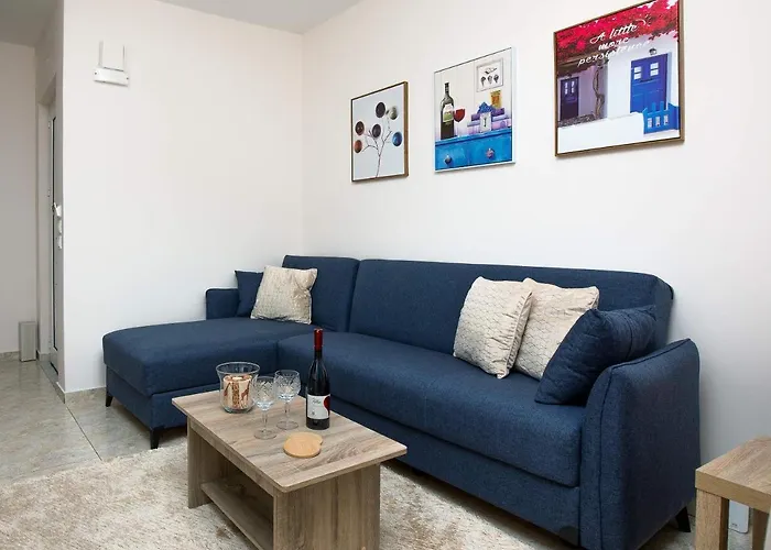 Bon Bonheur Apartments